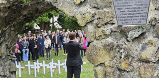 Community Gathers in Solemn Tribute at Epsom’s ANZAC Day Service